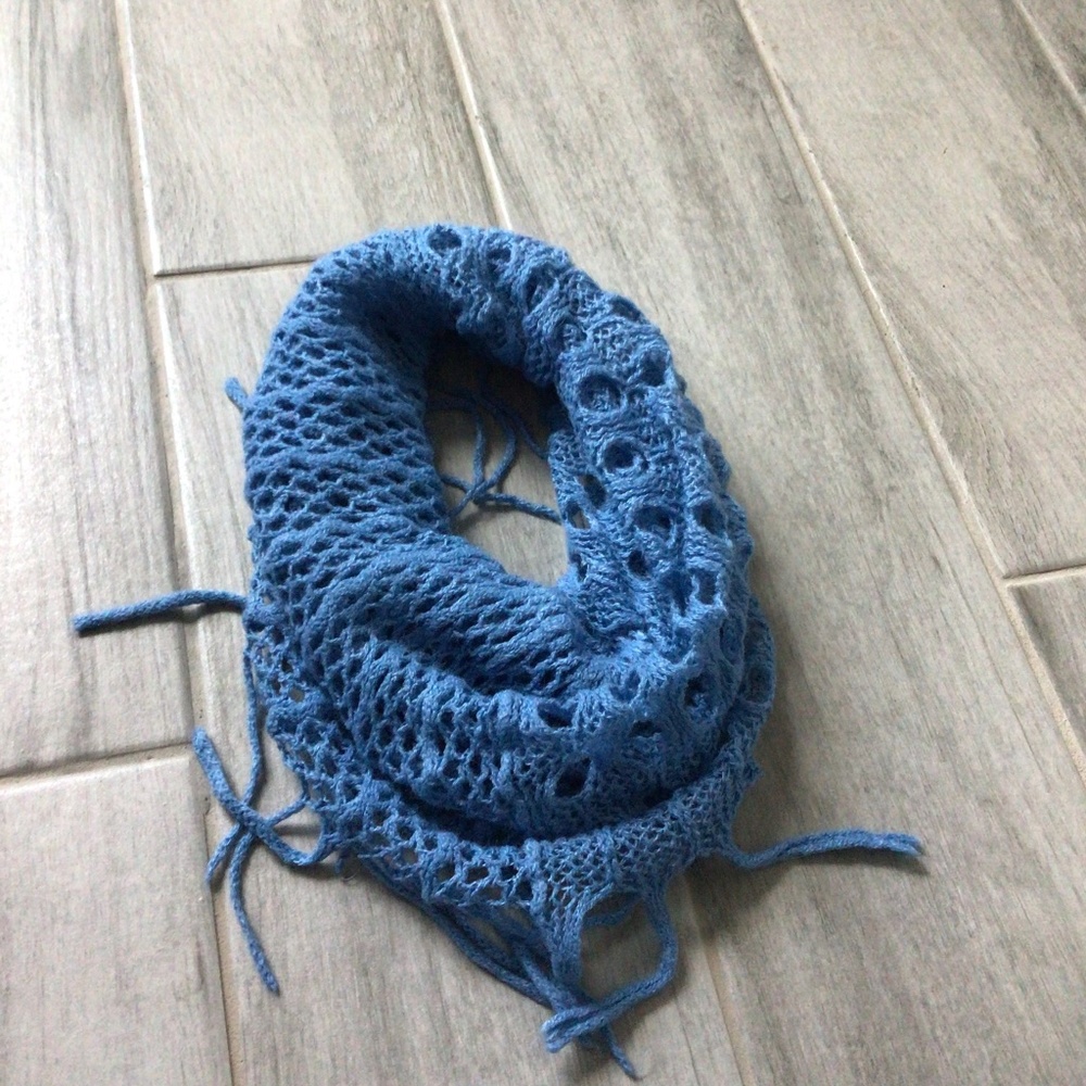 Knitted scarf for women
